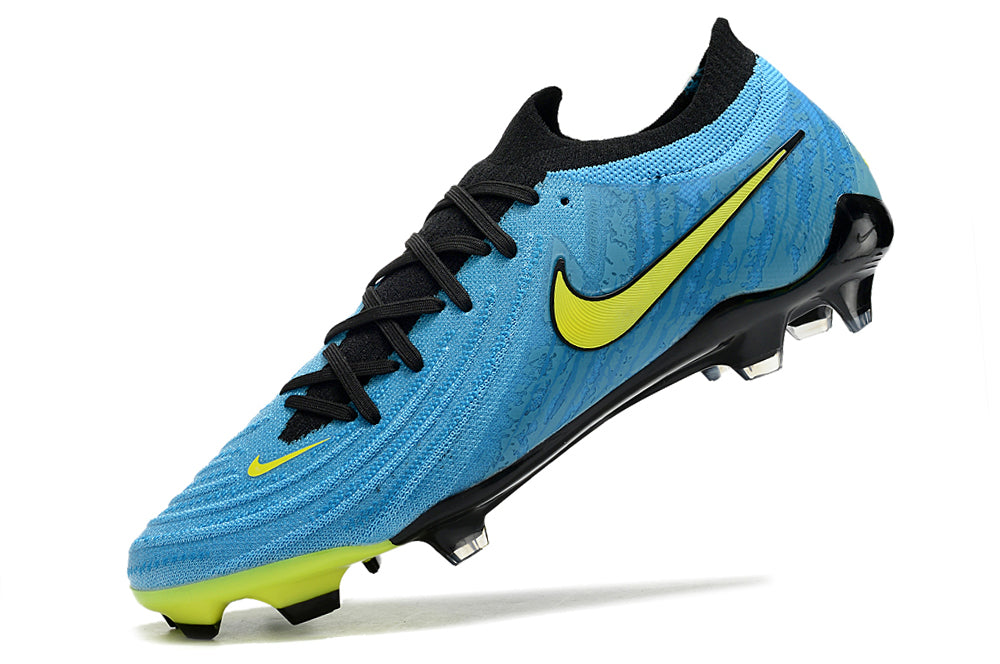 Nike Phantom GX II FG Cleats