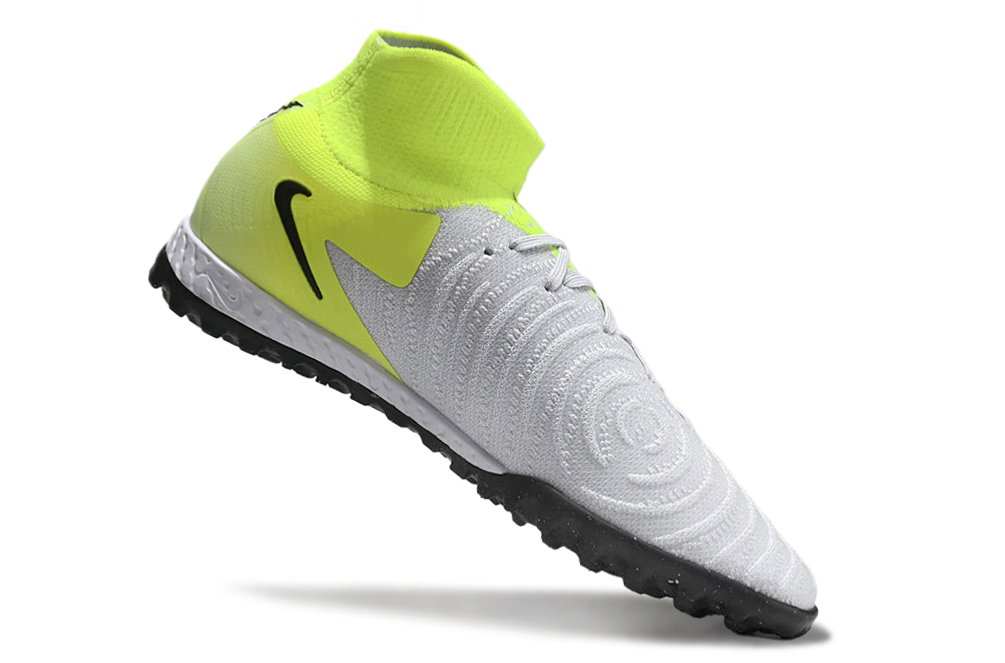 Nike Phantom Luna II TF Boots