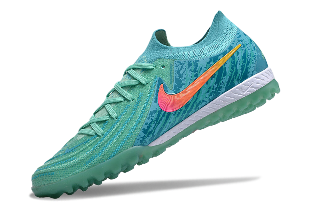 Nike Phantom GX II TF Boots