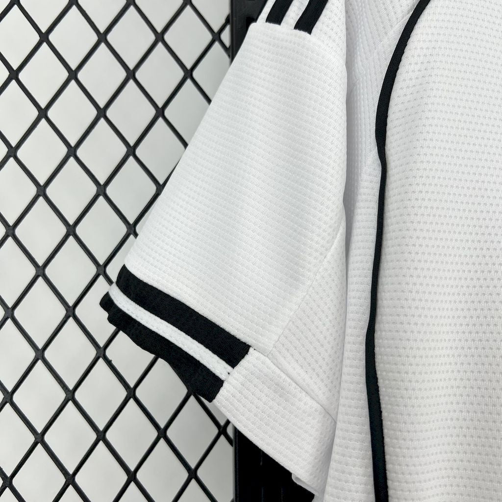 Besiktas Home Jersey 25/26