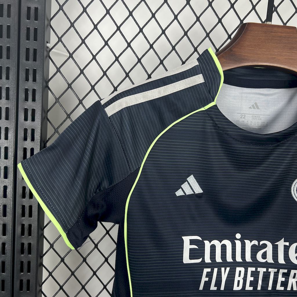 RM Away 25/26 Kit Kids