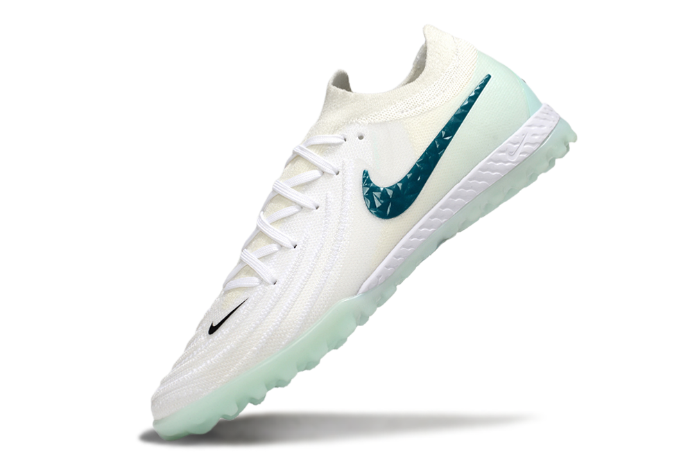Nike Phantom GX II TF Boots