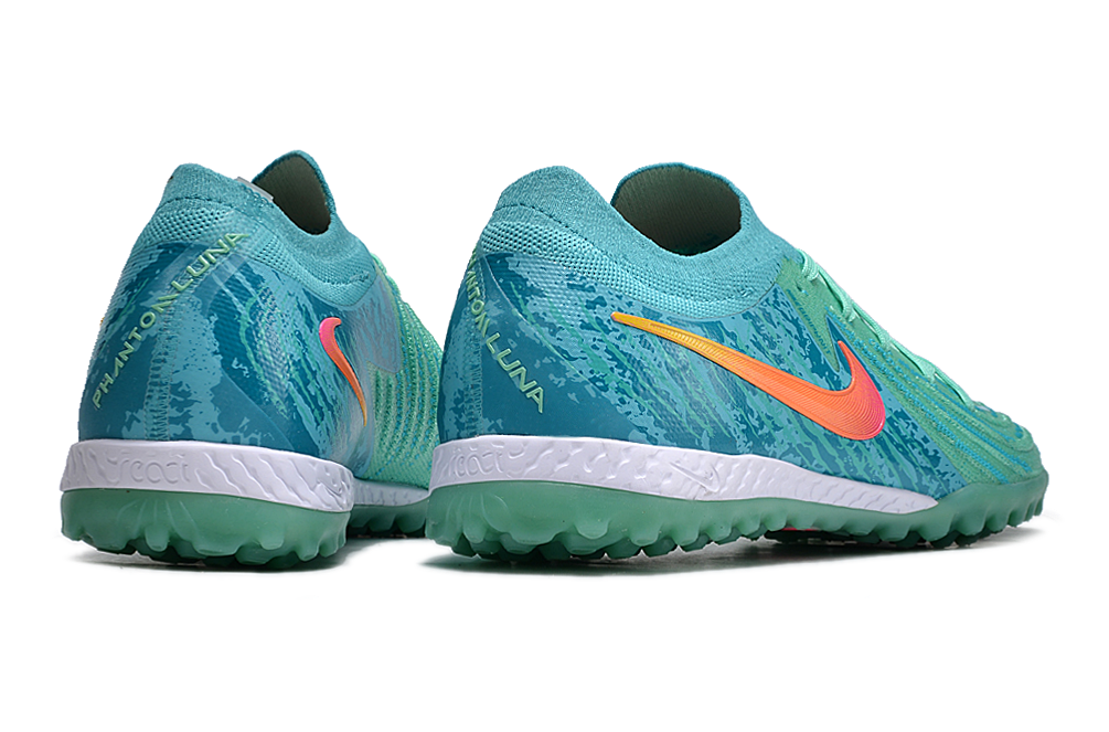 Nike Phantom GX II TF Boots