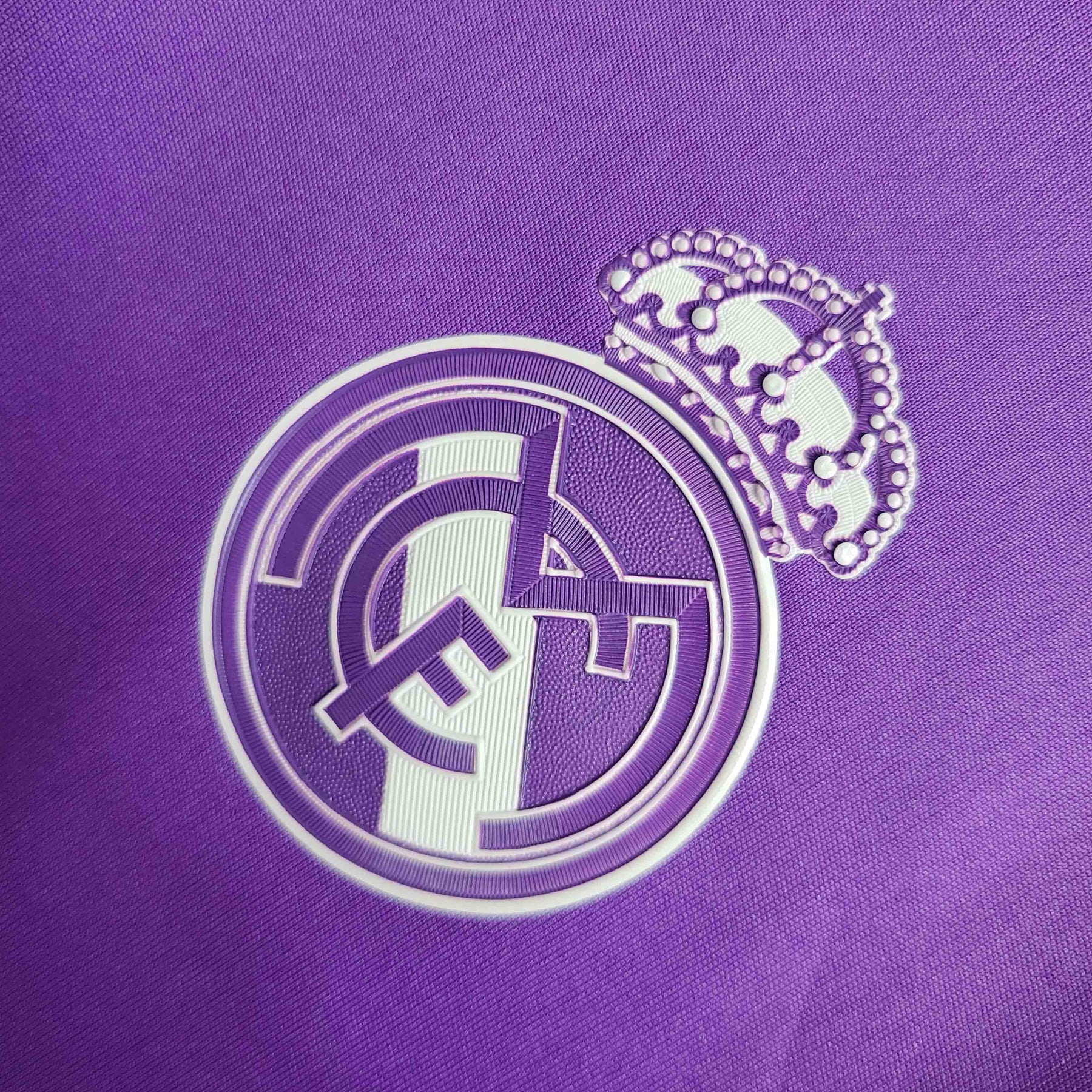 Real Madrid Away Jersey 17/18 Retro