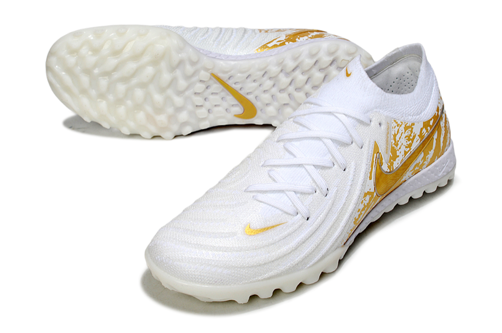 Nike Phantom GX II TF Boots