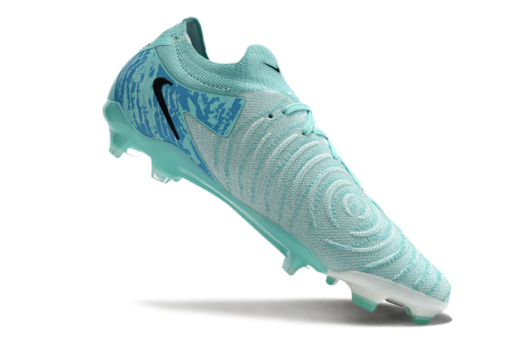 Nike Phantom GX II FG Cleats