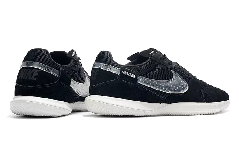 Nike Street Gato IC Boots