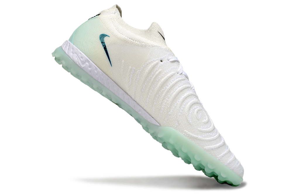 Nike Phantom GX II TF Boots