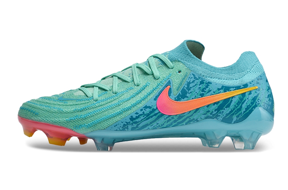 Nike Phantom GX II FG Cleats