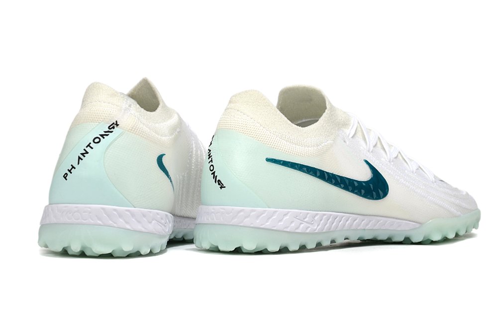 Nike Phantom GX II TF Boots