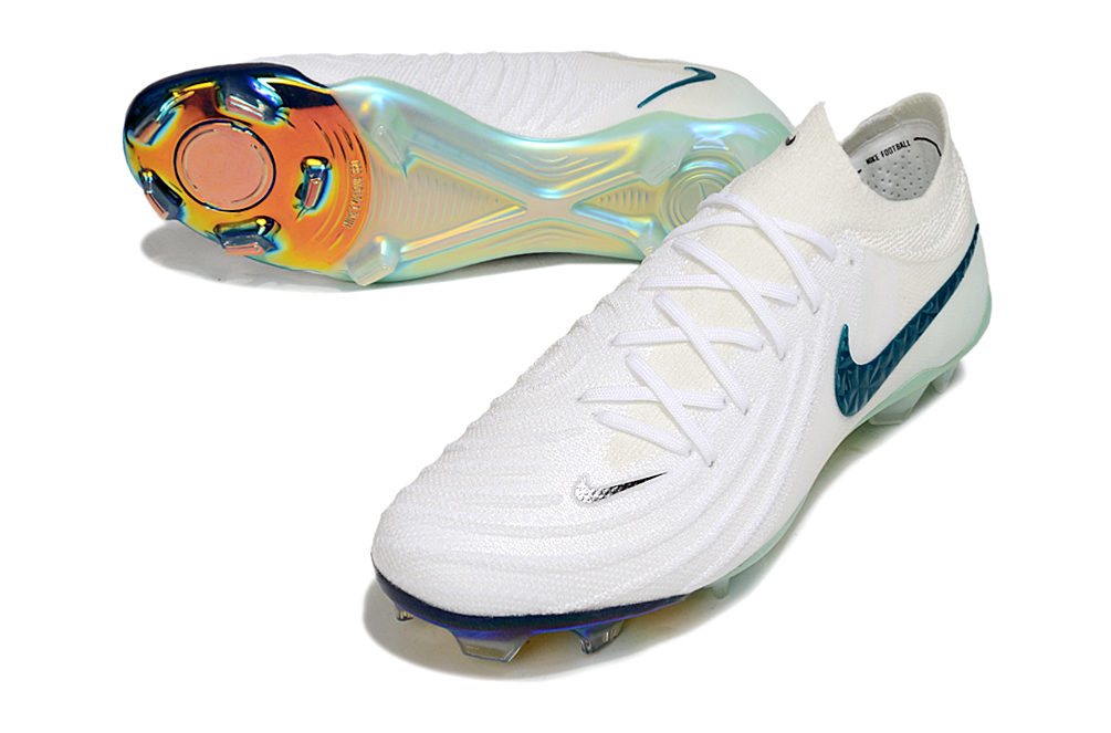 Nike Phantom GX II FG Cleats