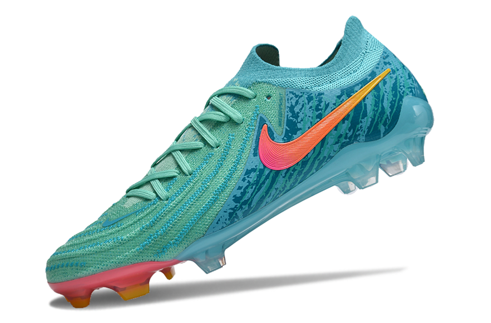 Nike Phantom GX II FG Cleats