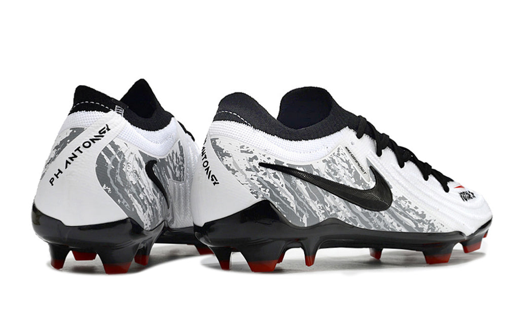 Nike Phantom GX II Total 90 FG Cleats