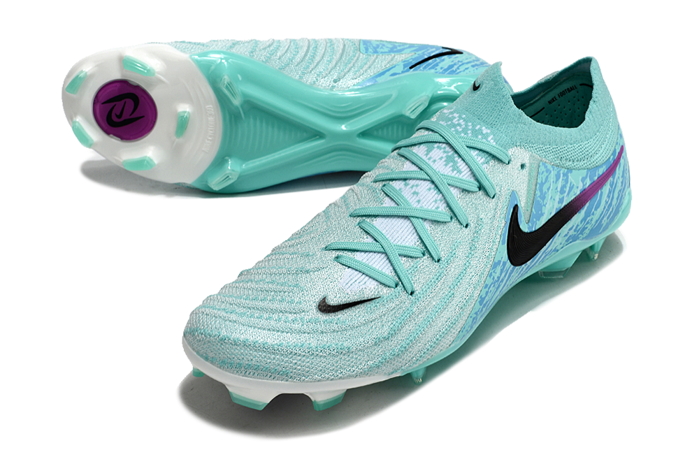 Nike Phantom GX II FG Cleats