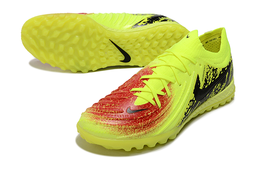 Nike Phantom GX II TF Boots