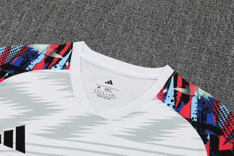 Kit Shirt + Shorts Real Madrid Training 25/26
