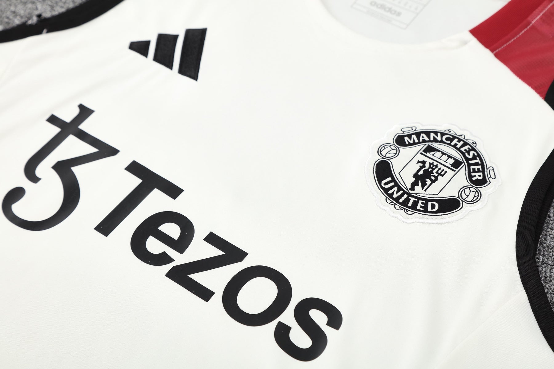 Kit Tank Top + Shorts Manchester United White/Black Training 25/26