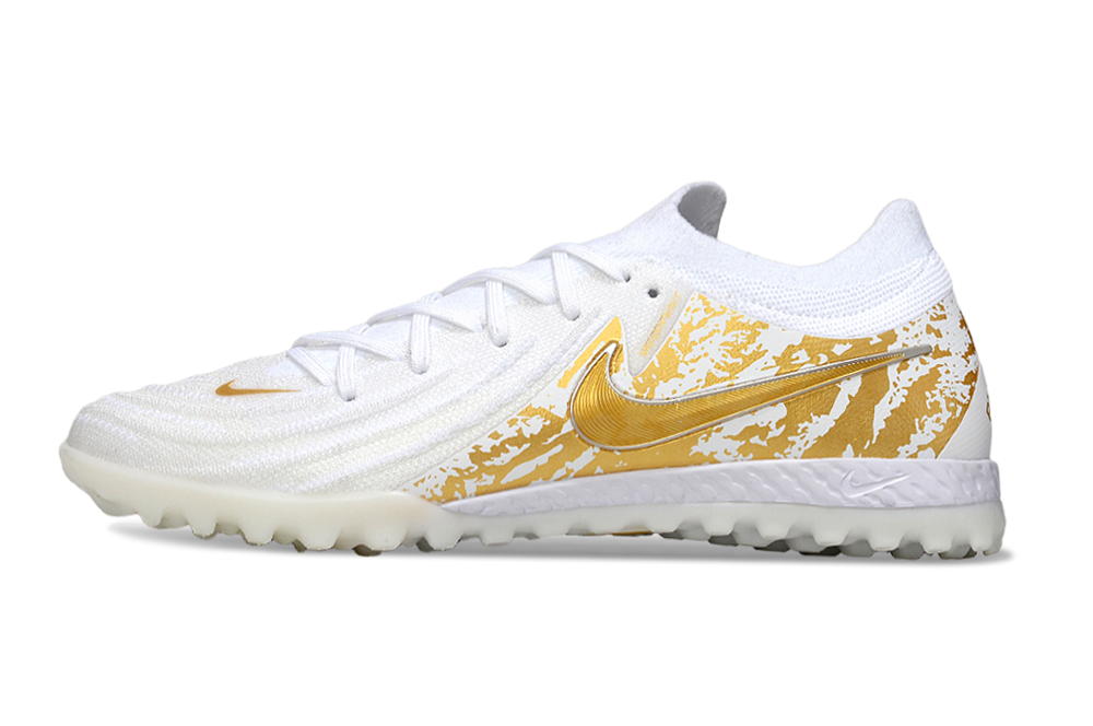 Nike Phantom GX II TF Boots