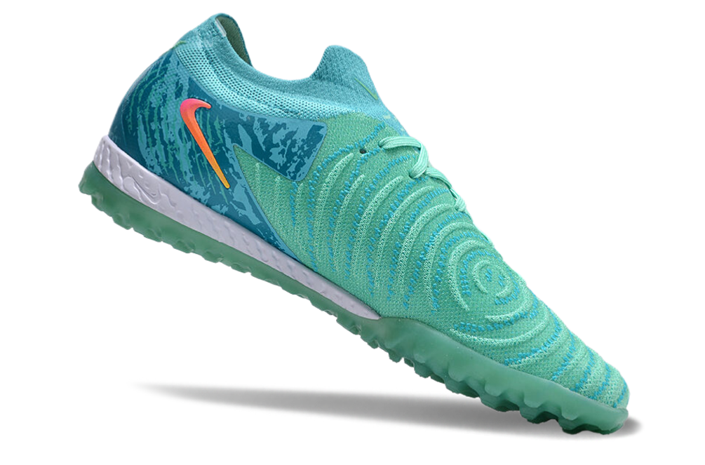 Nike Phantom GX II TF Boots