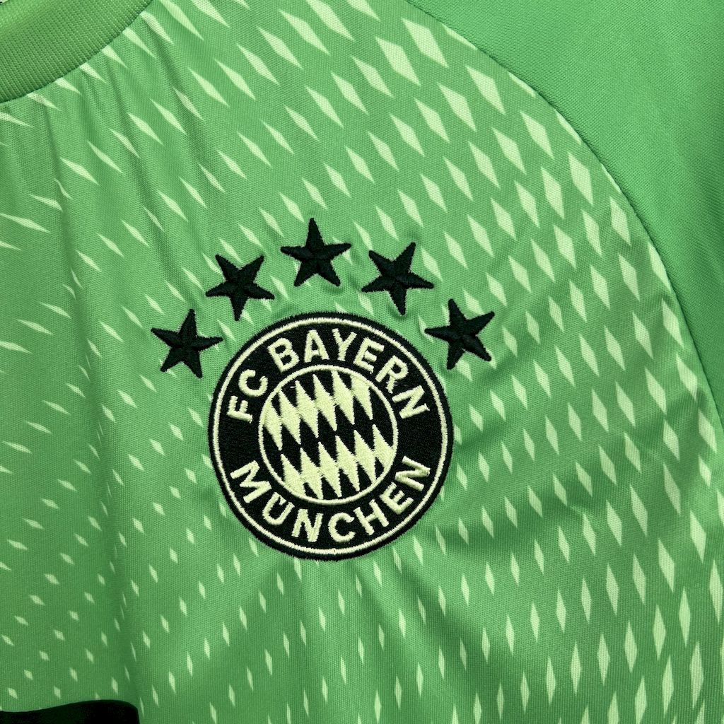 Bayern Munich Goalkeeper Home Jersey 25/26