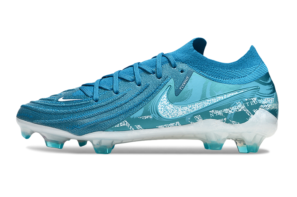 Nike Phantom GX II FG Cleats