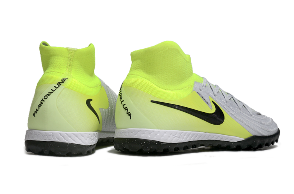 Nike Phantom Luna II TF Boots