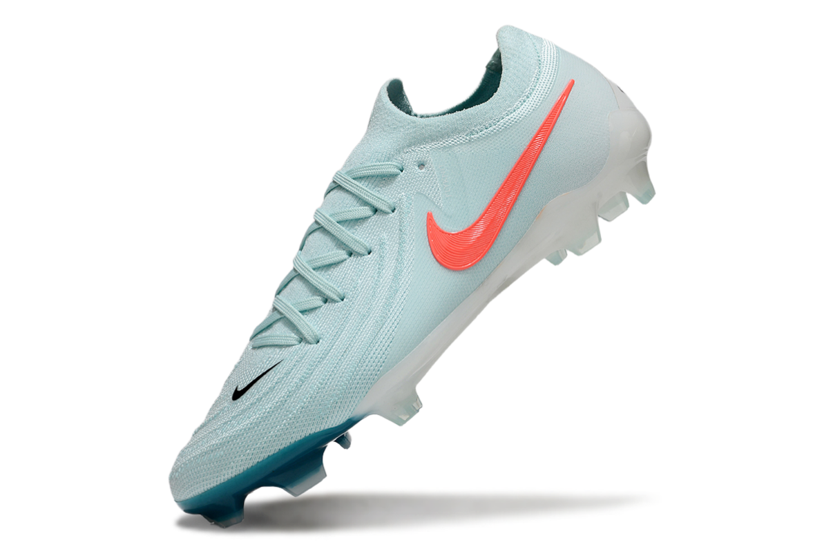 Nike Phantom GX II FG Cleats