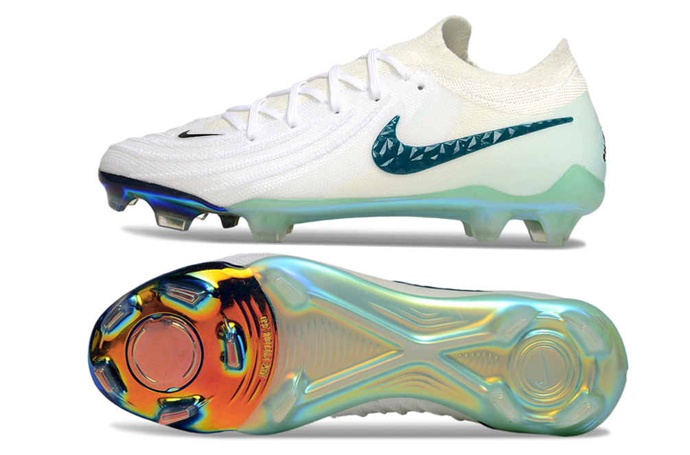Nike Phantom GX II FG Cleats