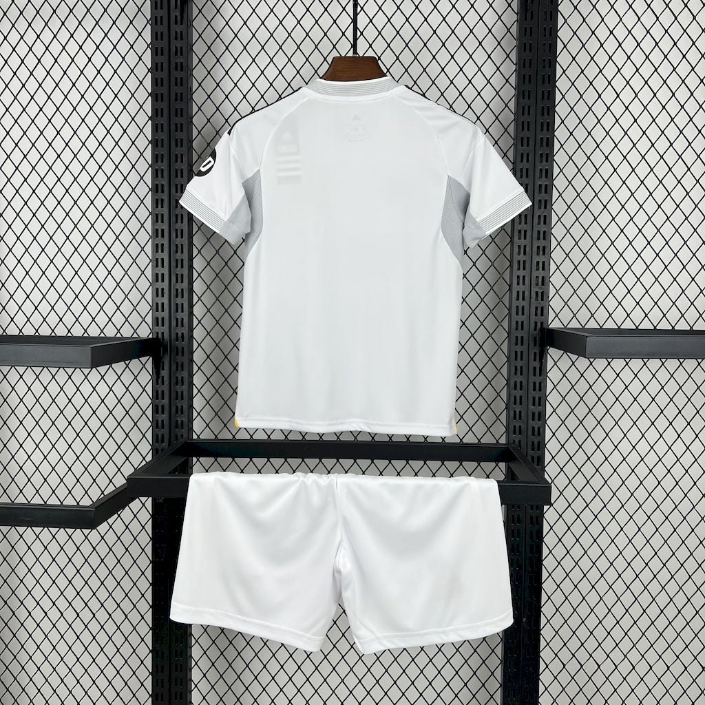 RM Home 25/26 Kit Kids