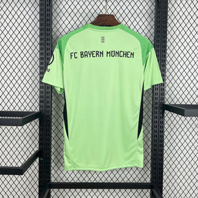 Bayern Munich Goalkeeper Home Jersey 25/26