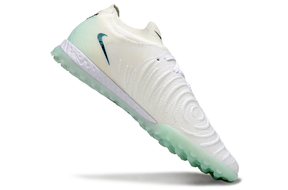 Nike Phantom GX II TF Boots