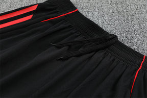 Kit Shirt + Shorts Liverpool Off-White/Black 25/26