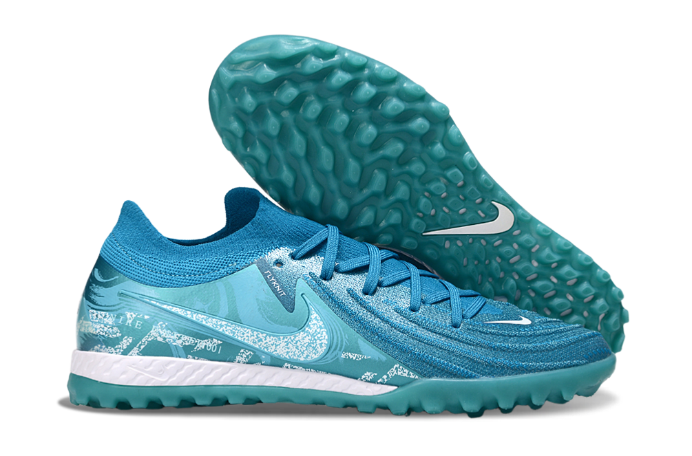 Nike Phantom GX II TF Boots