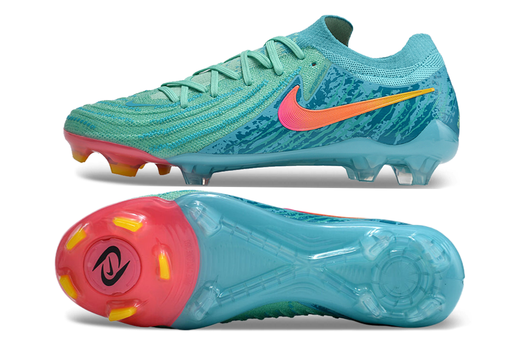 Nike Phantom GX II FG Cleats