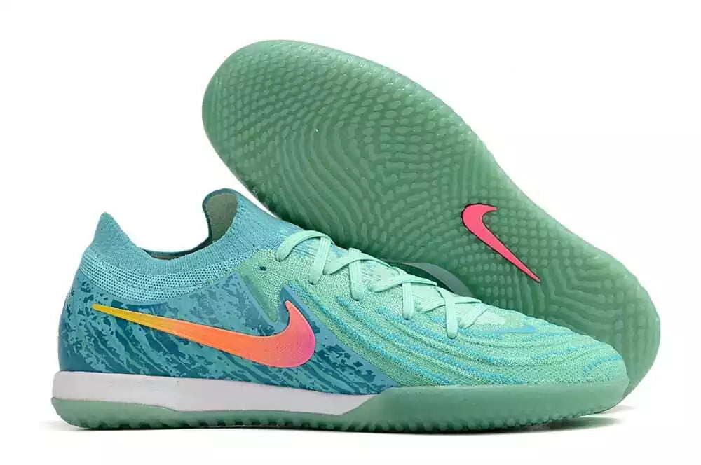 Nike Phantom GX II IC Boots