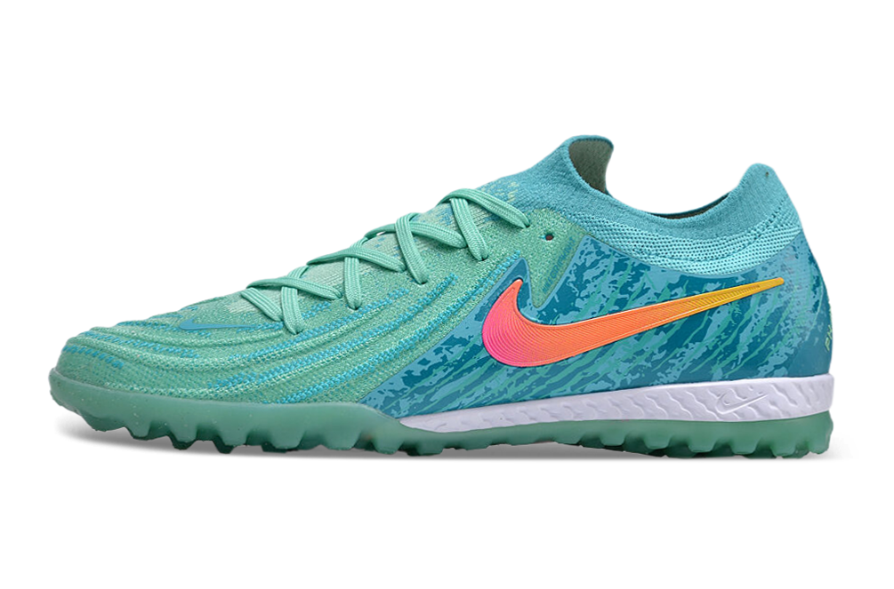 Nike Phantom GX II TF Boots