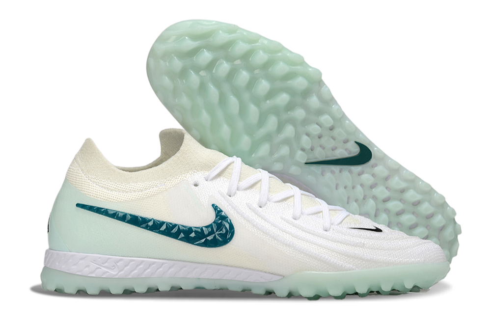 Nike Phantom GX II TF Boots