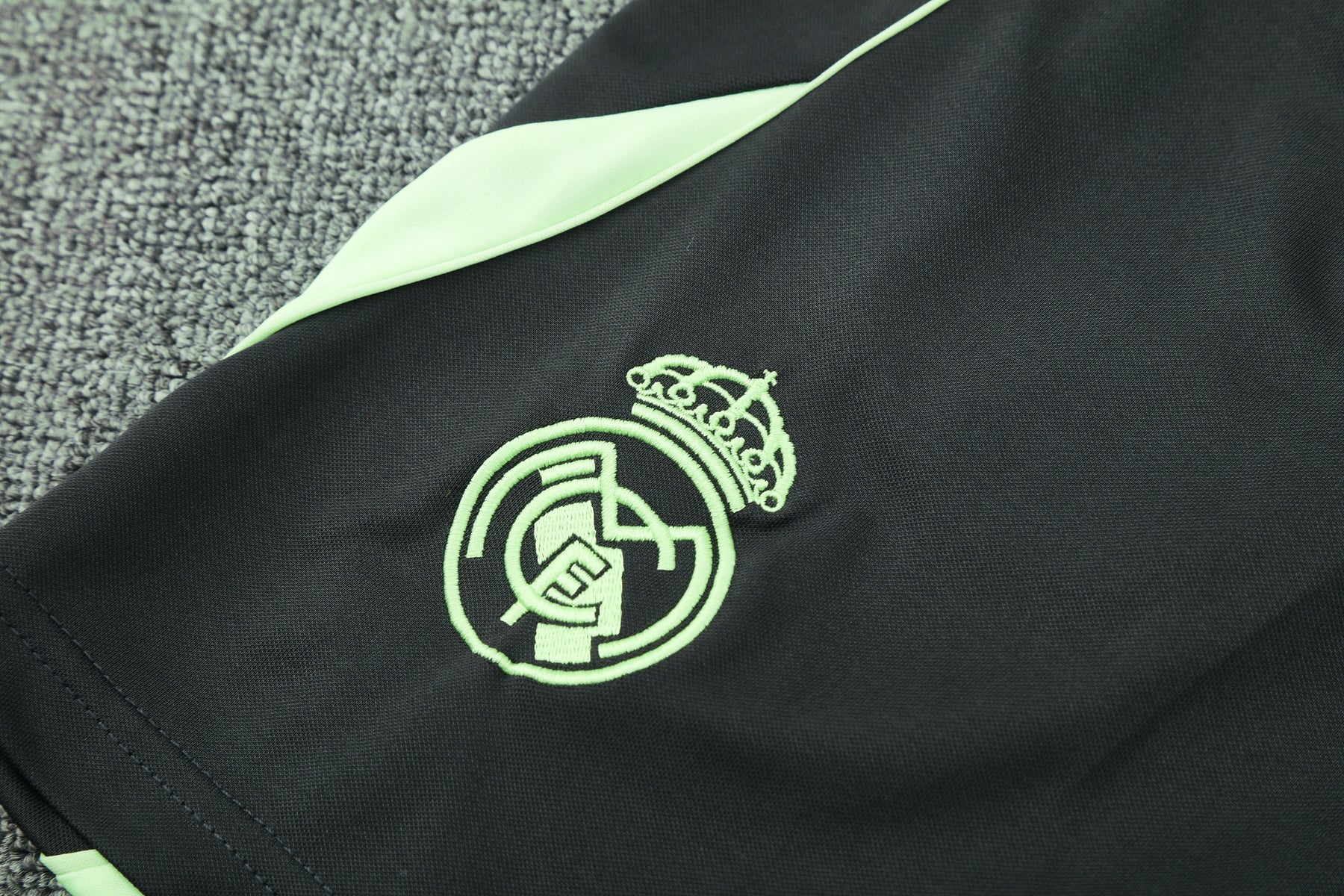 Kit Shirt + Shorts Real Madrid Green 25/26