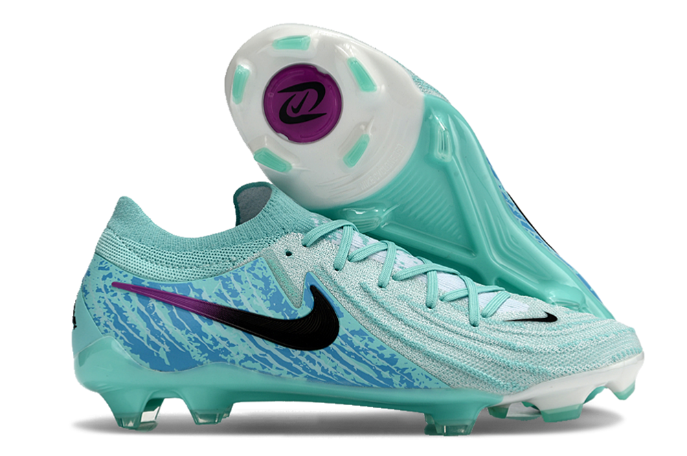 Nike Phantom GX II FG Cleats