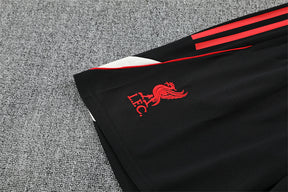 Kit Shirt + Shorts Liverpool Off-White/Black 25/26